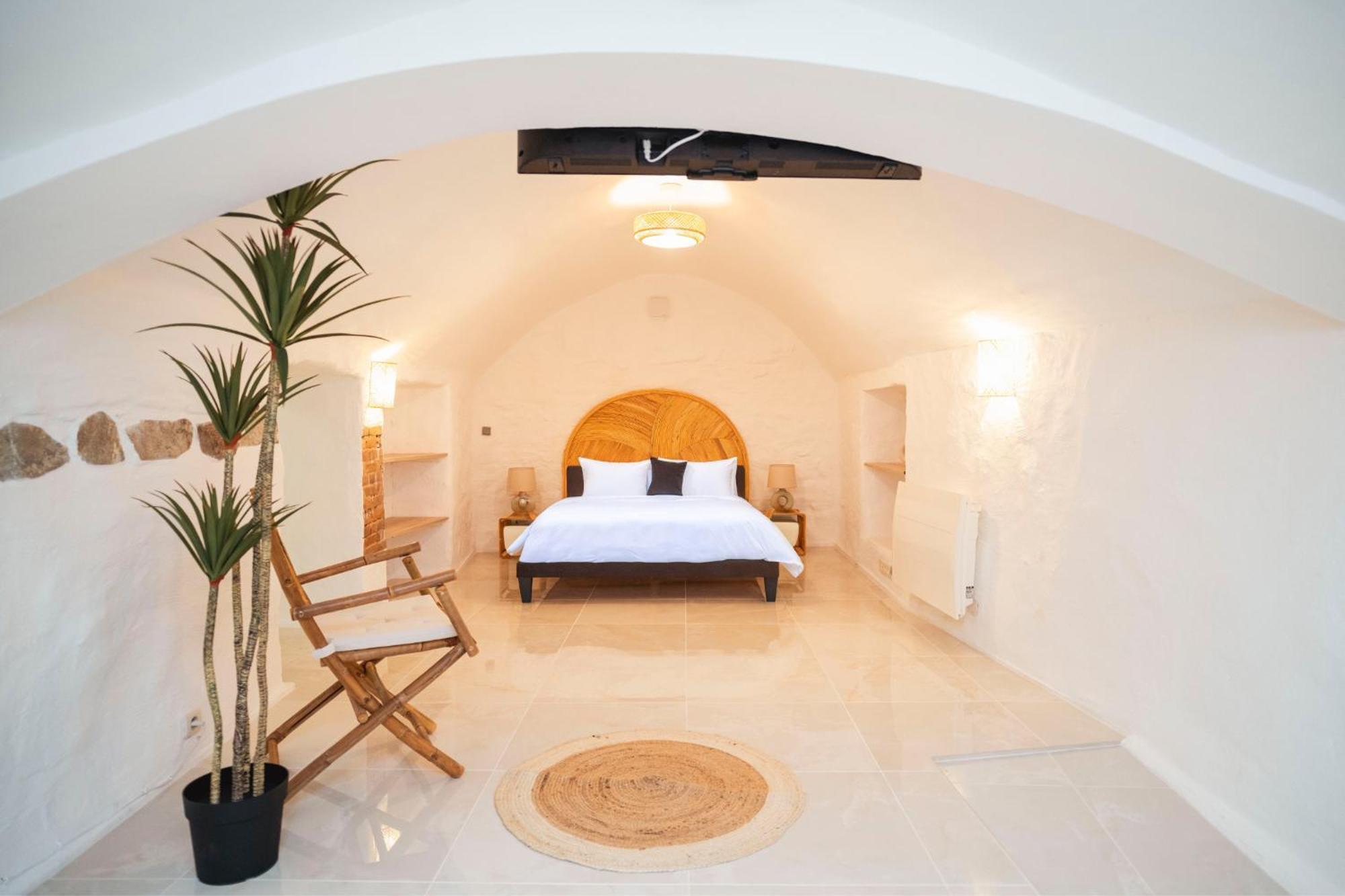 Le Temple D'Aphrodite, Appartement Avec Spa Виен Екстериор снимка