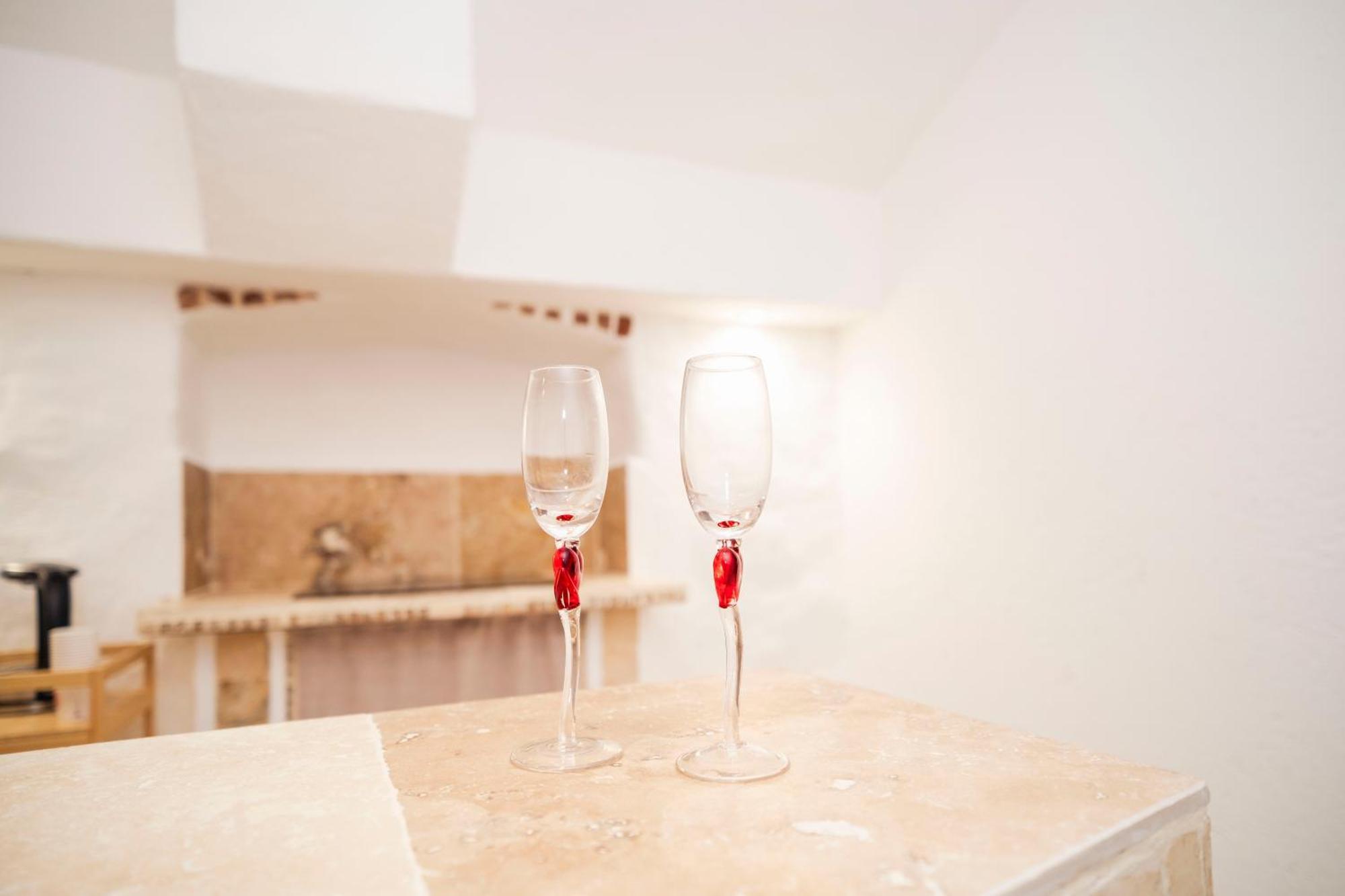 Le Temple D'Aphrodite, Appartement Avec Spa Виен Екстериор снимка