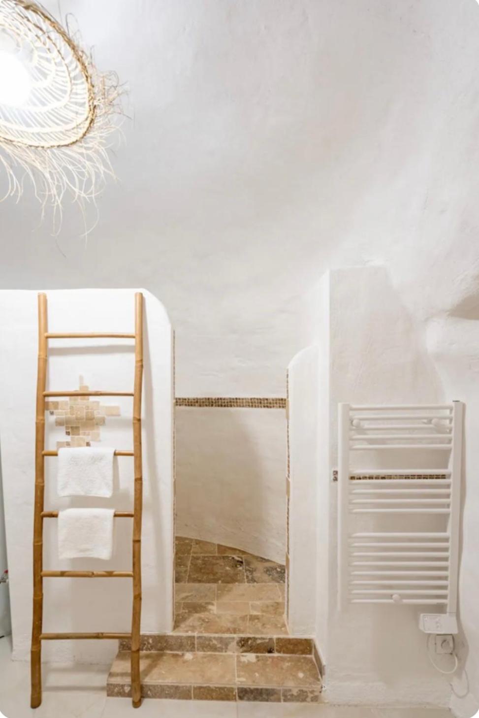 Le Temple D'Aphrodite, Appartement Avec Spa Виен Екстериор снимка